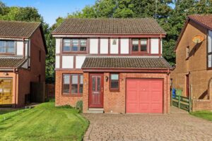 Sandielands Avenue, Erskine, Renfrewshire, PA8 7BS