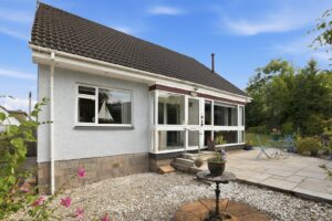 Mayfield Drive, Howwood, Renfrewshire, PA9 1BJ