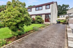 Balmoral Road, Elderslie, Renfrewshire, PA5 9RA