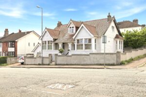 Berryknowes Road, Cardonald, Glasgow, G52 2BJ